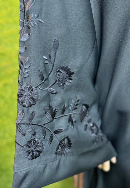 Thread Embellished Abaya