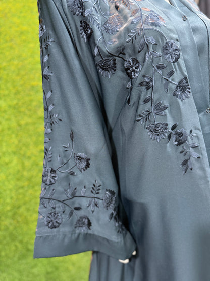 Thread Embellished Abaya