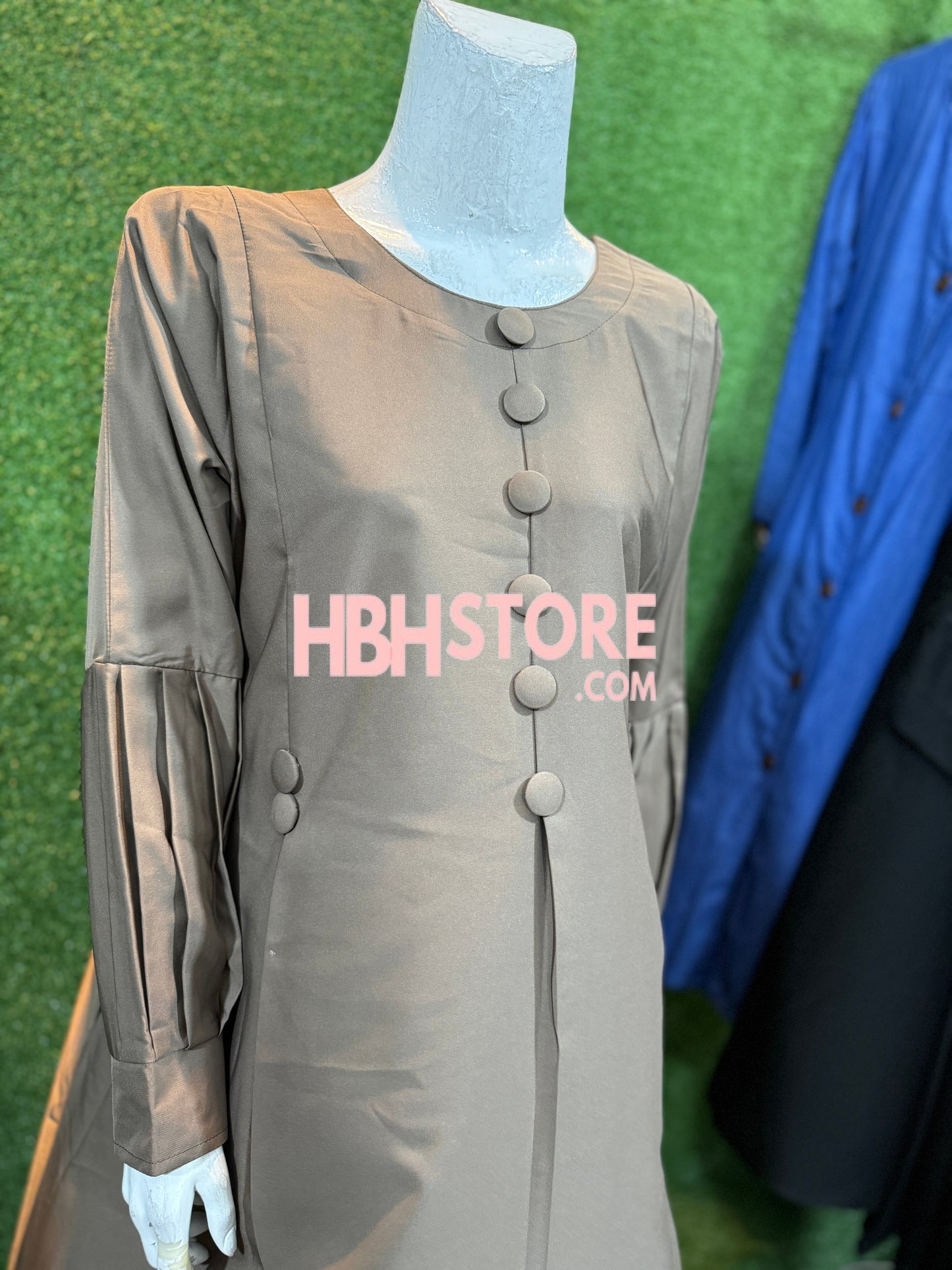 Button Style Pleates Sleeves